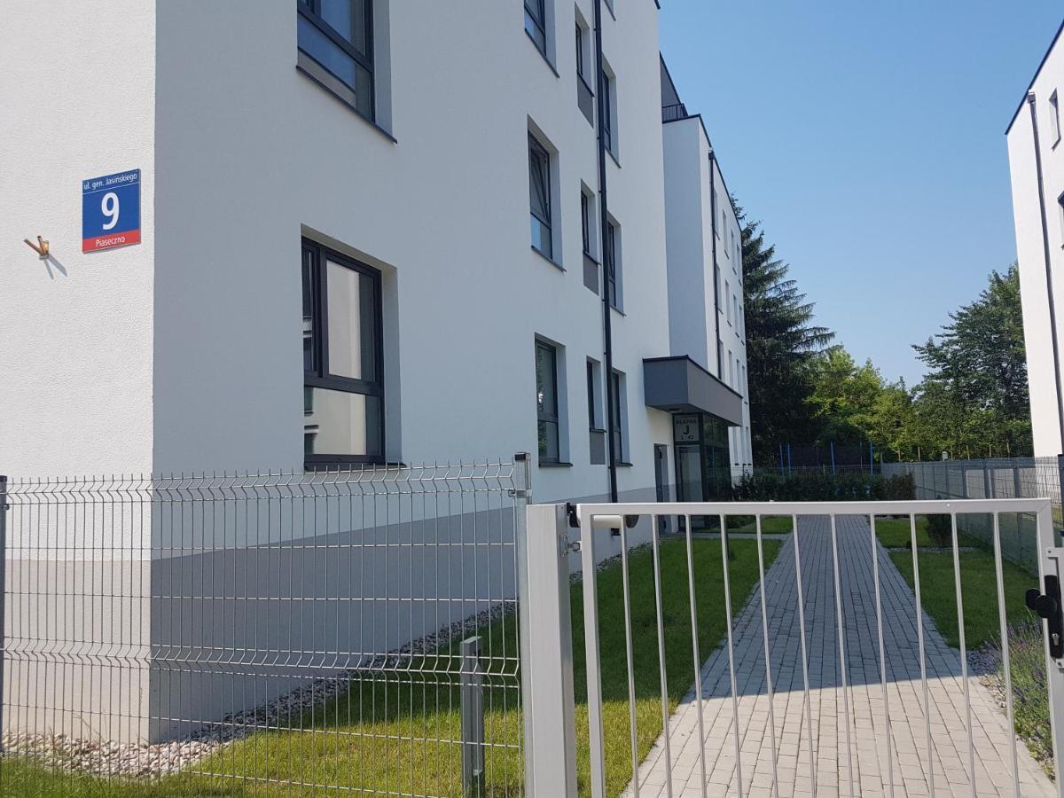Apartament Jasinskiego Z Ogrodem Piaseczno  Exterior photo